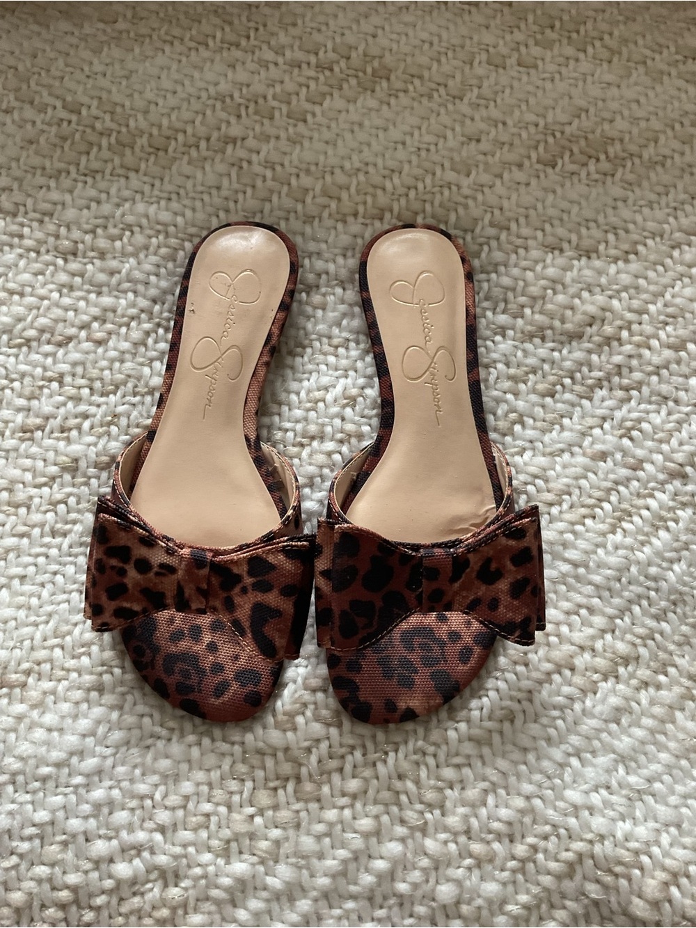 Jessica Simpson Leopard Bow Slide Sandals - Brown/Black size 5.5 worn a few time